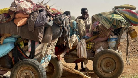 Sudán repele asalto masivo en Al Fasher y denuncia presencia de mercenarios colombianos