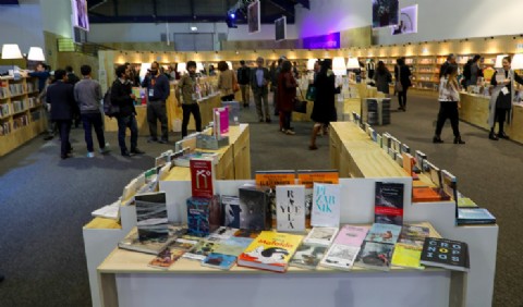 Colombia vive su primera feria del libro virtual
