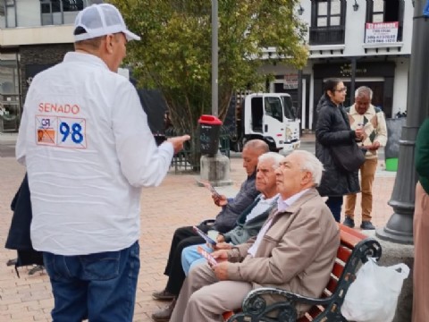 Candidato al Senado Henry Ladino visitó la ciudad de Pasto