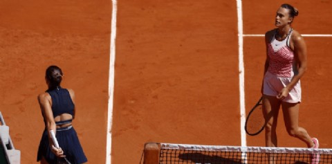 Roland Garros: la ucraniana Kostyuk fue abucheada por negarle el saludo a la bielorrusa Sabalenka