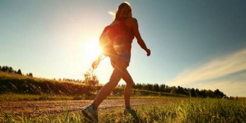 ¿Por qué caminar diariamente cura el cerebro?