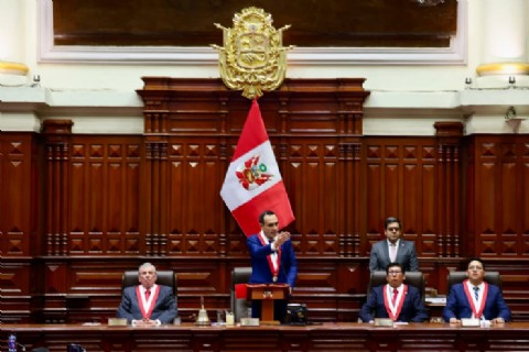 Rafael Quintero Mora: "La vacancia de José Jerí profundiza la inestabilidad política en Perú y repercute en la región"