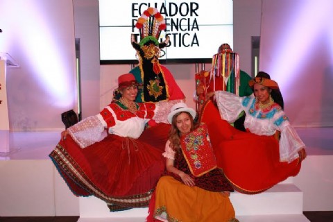 Ecuador brilló y embelleció  la fría ciudad capitalina de Colombia