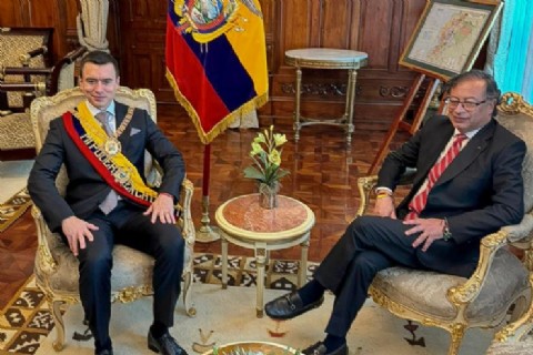 Petro habría sido empujado por Estados Unidos para retractarse con Ecuador y volver a formar una alianza comercial