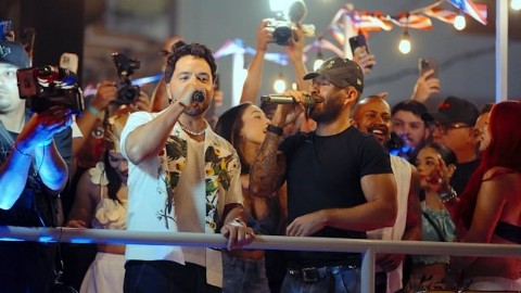 VIDEO | Luis Fonsi y Feid sorprendieron en las Fiestas de San Sebastián con su primera colaboración