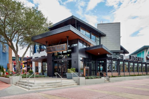 Bigfire, el nuevo restaurante de cocina a fuego abierto en Universal, ya deleita a los comensales