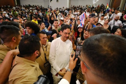 Campaña presidencial en Colombia, sin debates y amenaza de los grupos armados