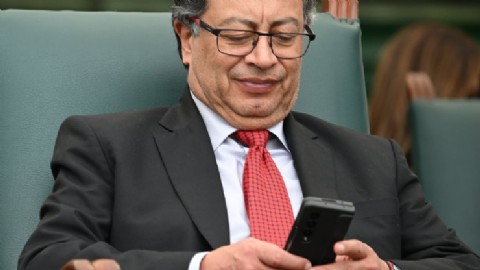 Contratos con Israel y polémica: ¿Qué dice el chat filtrado que reaviva el conflicto entre Petro y Reyes?