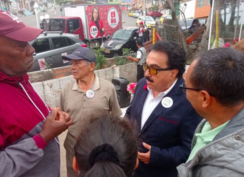 Llaman a votar por Quintero Mora: "Bogotá tiene que despertar"