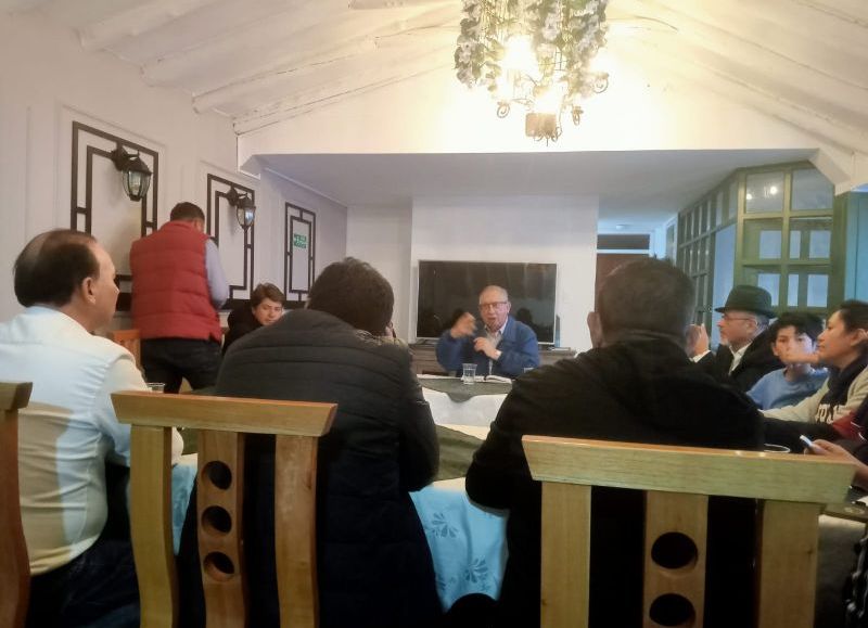 Carlos A.Velasquez: punto de encuentro de Colombia 2026-2030