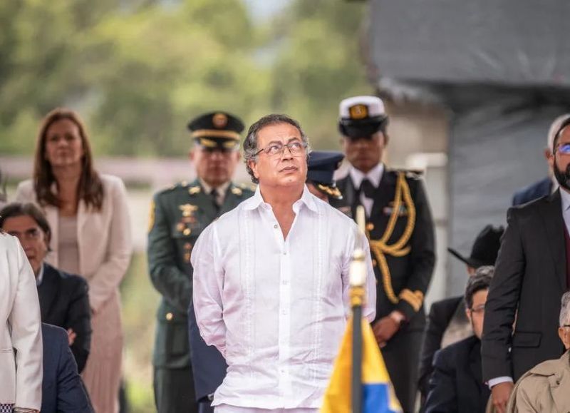 VIDEO | Petro comienza a meter mano en el sistema de ascensos de la Fuerza Pública