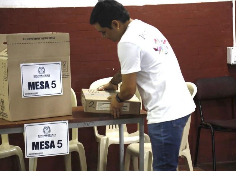 Los políticos después de campaña: ríen, lloran y se silencian