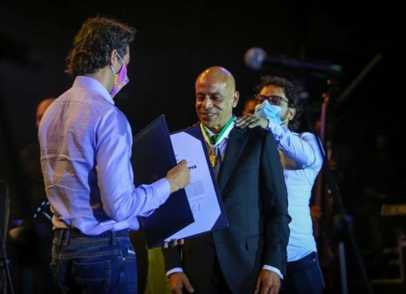 Feria de las Flores 2021: el alcalde de Medellín distinguió a la orquesta Billo´s Caracas Boys